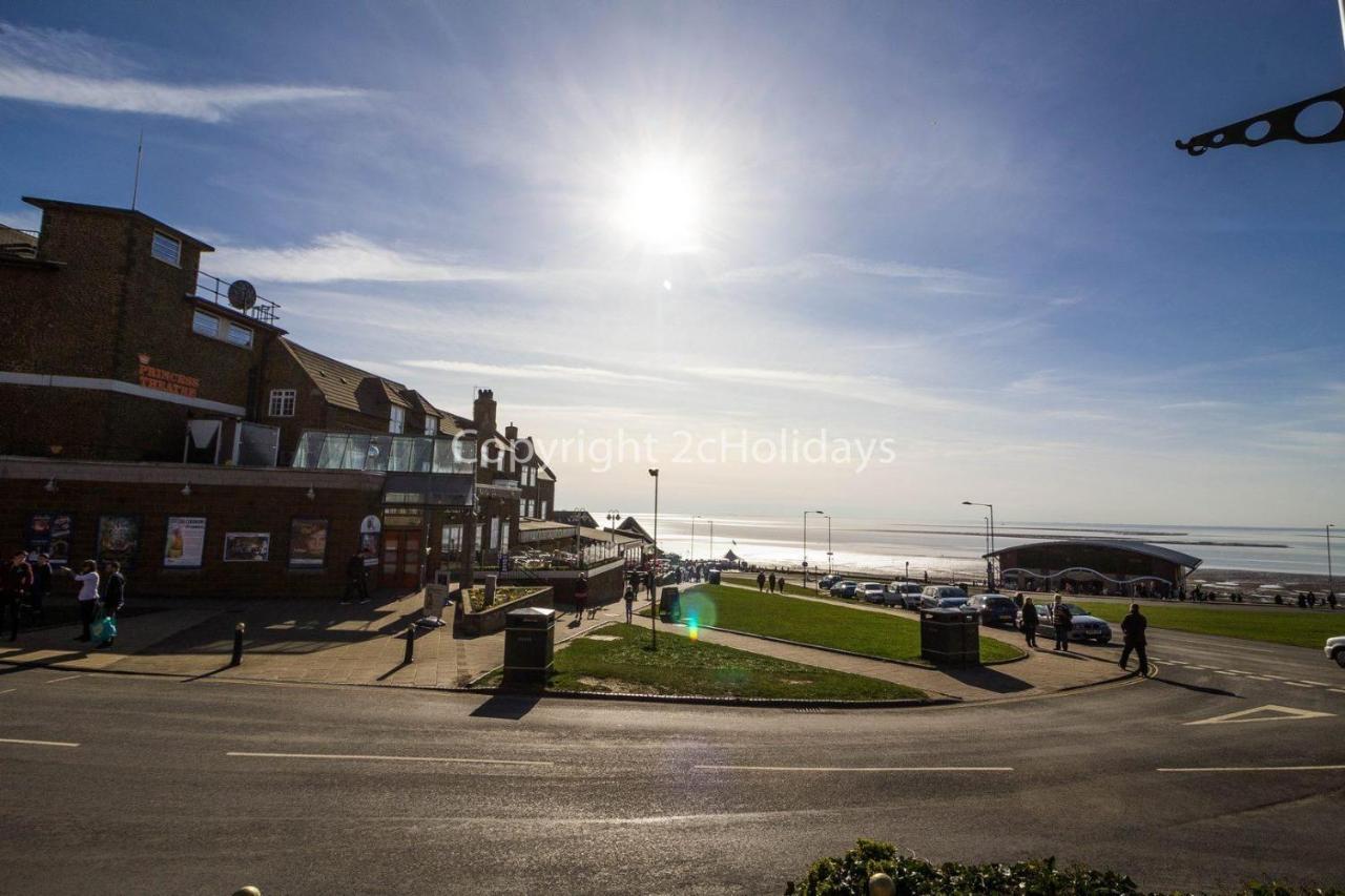 Hotel Lovely Caravan Nearby The Beach In Hunstanton, Norfolk Ref 23071C Exterior foto