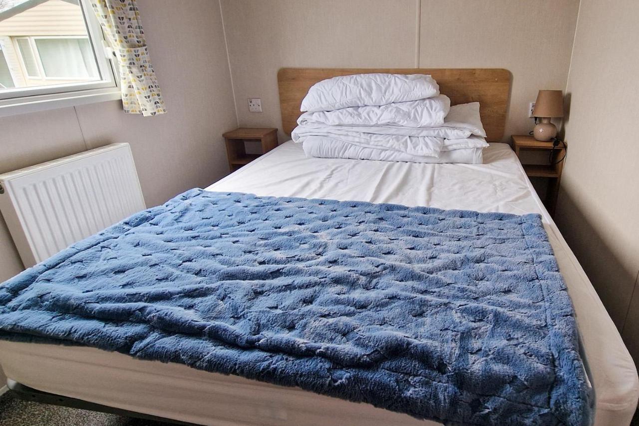 Hotel Lovely Caravan Nearby The Beach In Hunstanton, Norfolk Ref 23071C Exterior foto
