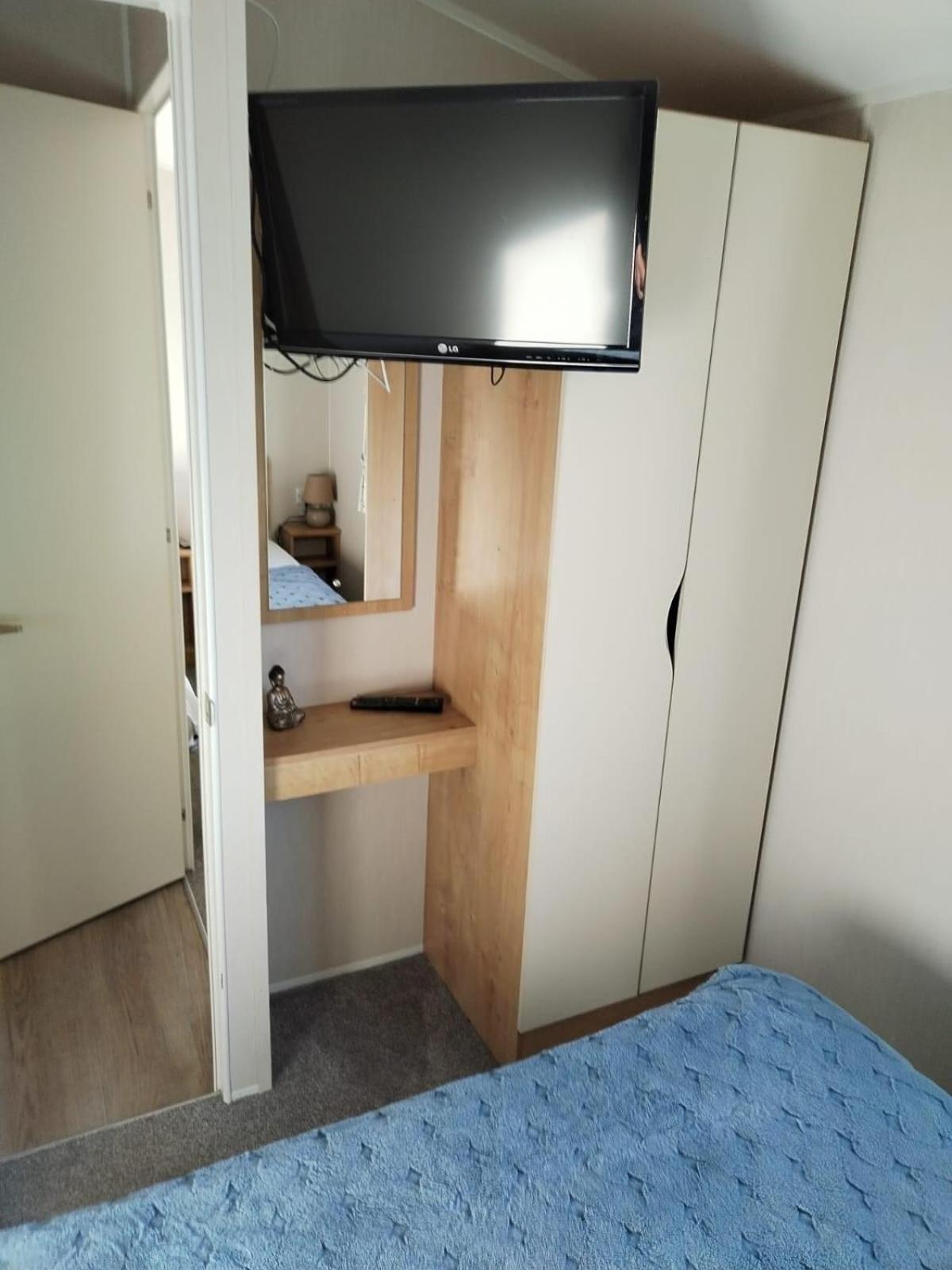 Hotel Lovely Caravan Nearby The Beach In Hunstanton, Norfolk Ref 23071C Exterior foto